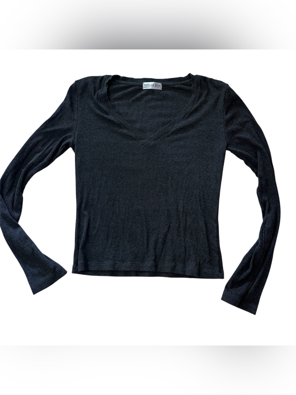 Popular 21 Women's cropped charcoal V-Neck Long Sleeve Ribbed Tee